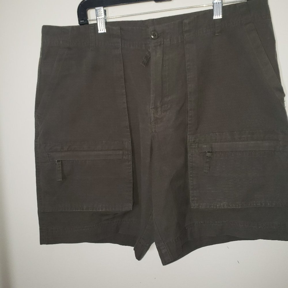 Togo Bermudas short army green utility sz 36